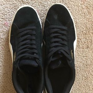 Women’s Black Puma Sneakers